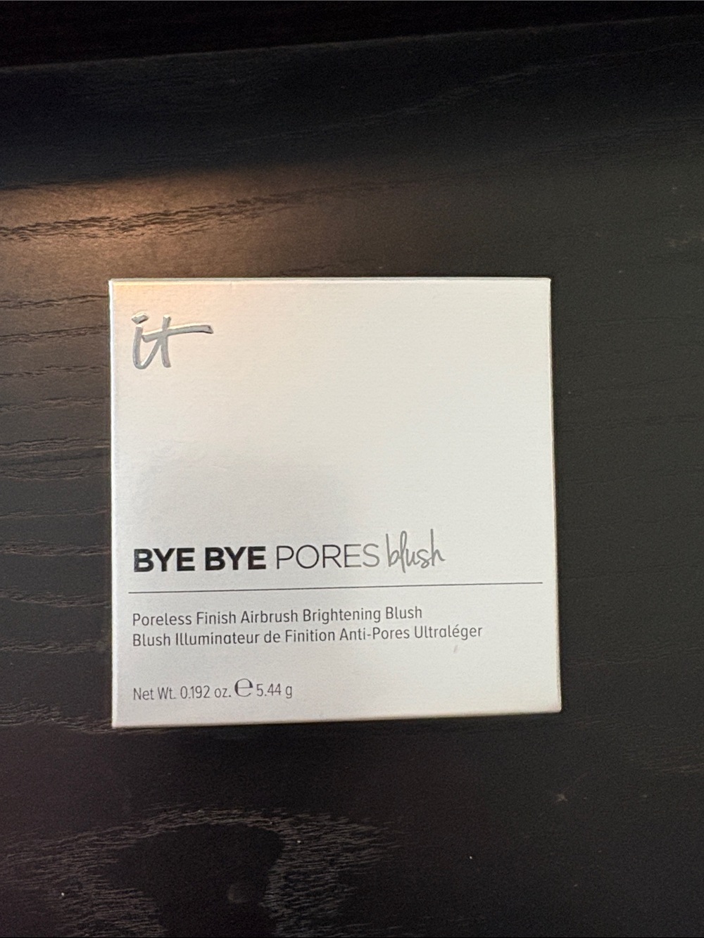 it cosmetics Bye Bye Pores Blush - White Packaging